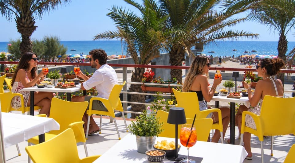 Restaurant/places to eat, Sea view
