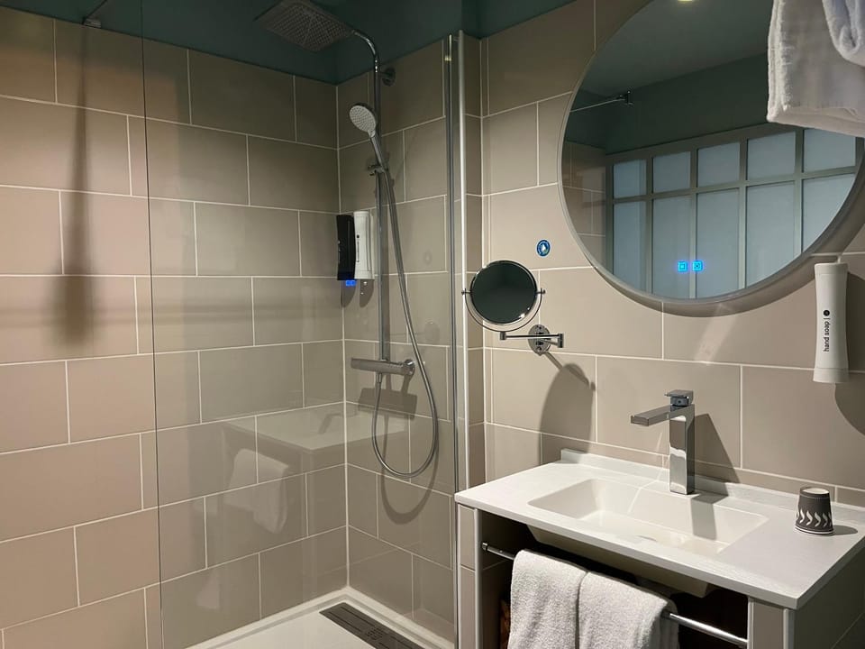 Shower, Bathroom