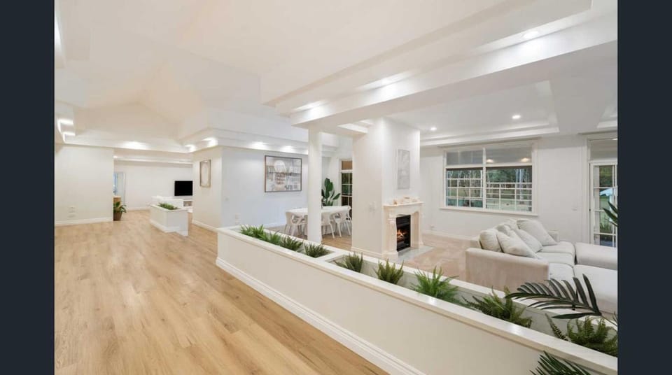 Living room, Photo of the whole room, Seating area, fireplace