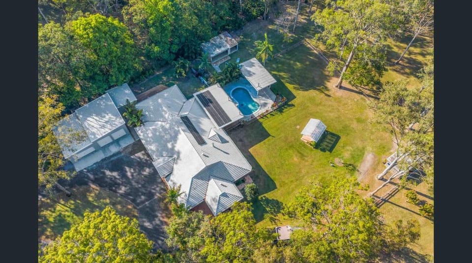 Property building, Spring, Day, Natural landscape, Bird's eye view, Garden, Garden view