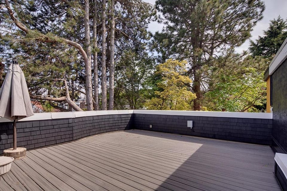Kitsilano Luxe Home - Steps to Beach, Rooftop Apartment in Vancouver
