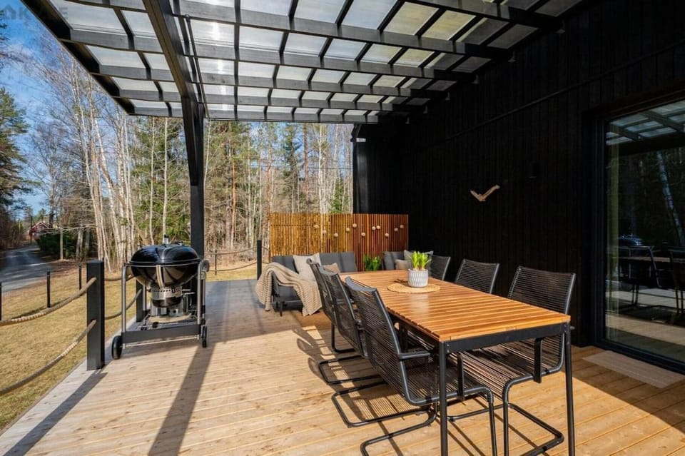 View (from property/room), Balcony/Terrace, Dining area