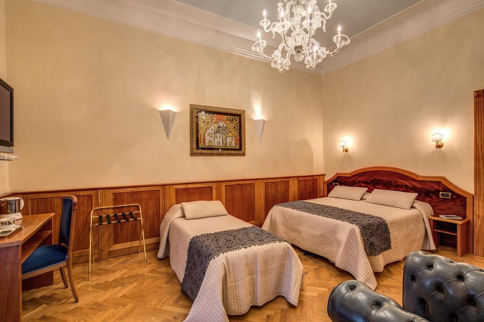 Bed, Other, Photo of the whole room, Decorative detail