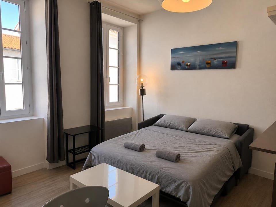 Bed, Photo of the whole room