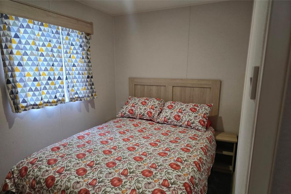 selina's retreat 1 Apartment in Wyre District
