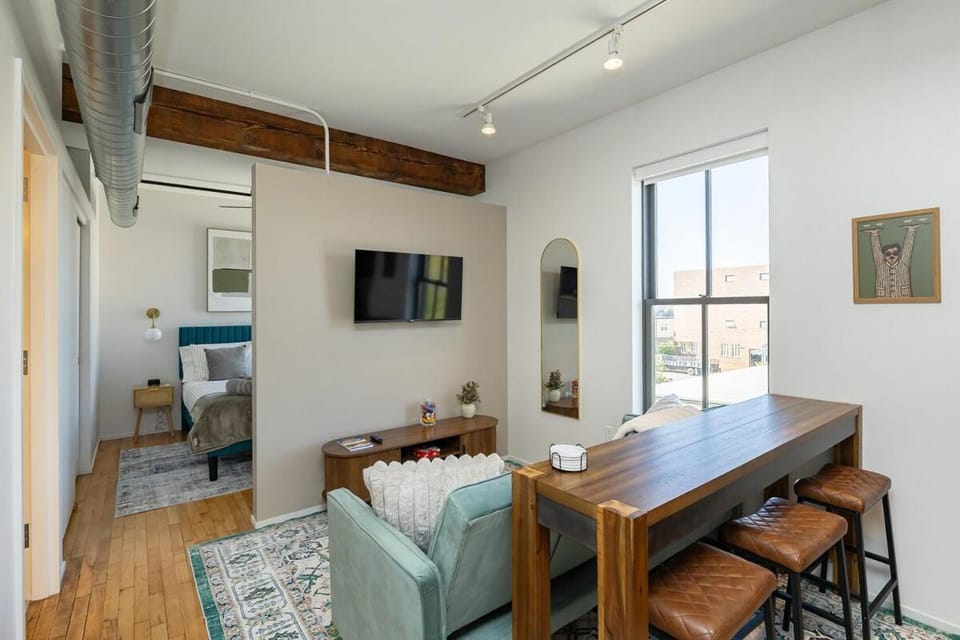 Downtown 1 bed1 bath loft in DSM, Gym, Parking Apartment in Des Moines