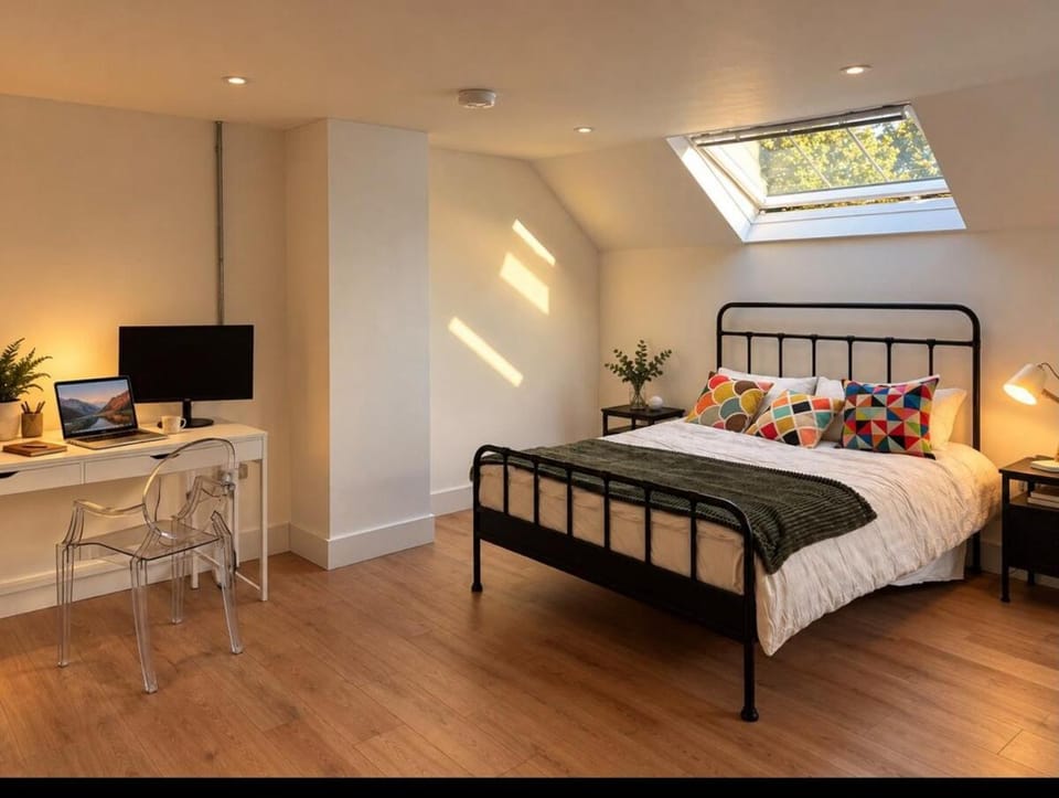Bed, Bedroom