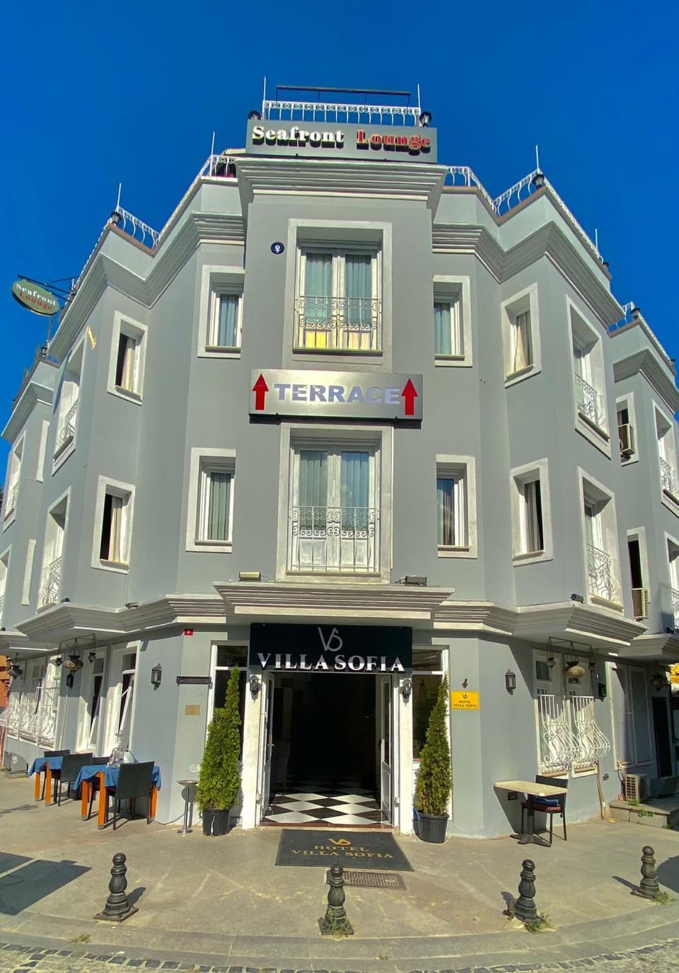 Property building, Day, Location