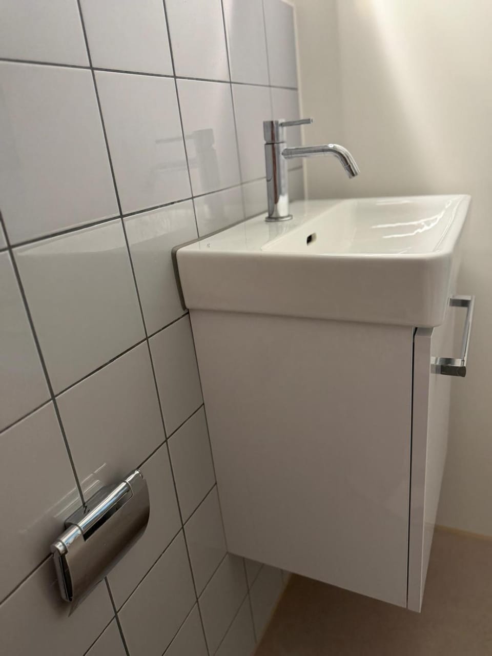 Separate room with private bathroom, max 2 people Bed and Breakfast in City of Bern