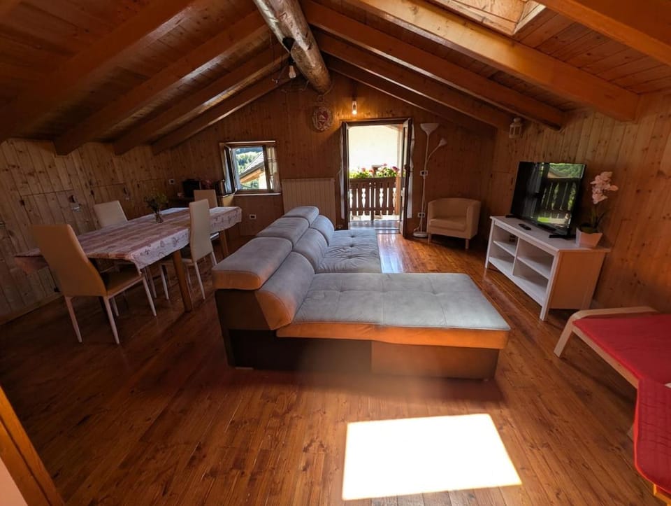 Loft La Cà,2 bedroom apt relax,skiresort,trekking Apartment in Province of Brescia