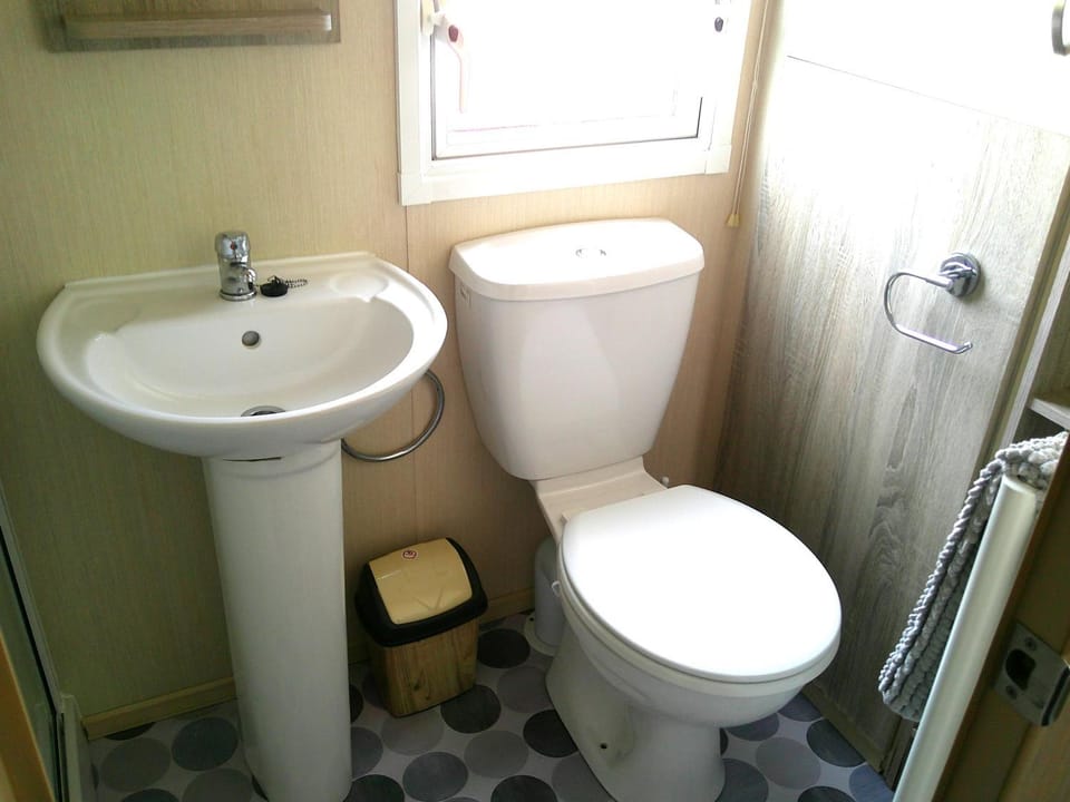 Toilet, Bathroom