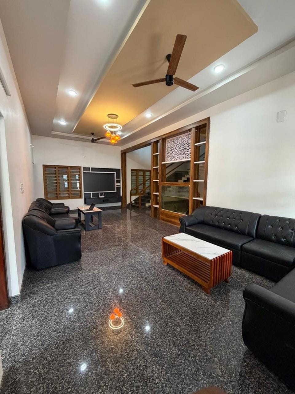 Communal lounge/ TV room, TV and multimedia, Living room, Seating area