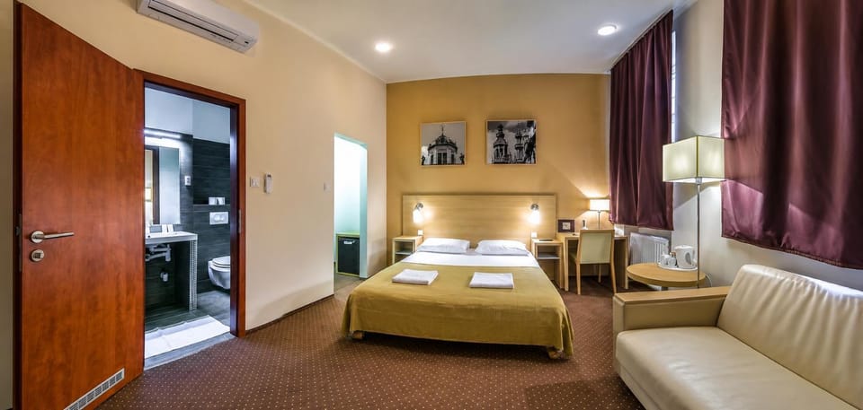Budapest Citi Guesthouse - contactless self check in Bed and Breakfast in Budapest