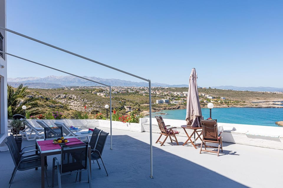 Property building, Patio, Balcony/Terrace, Sea view