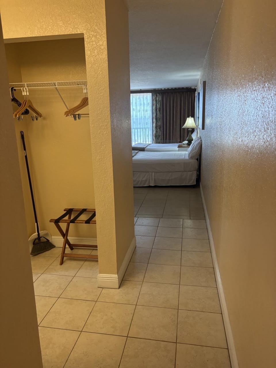 AMI Dream Inn - Gulf Front 1 Bedroom 1 Bath - 103 Apartment in Bradenton Beach