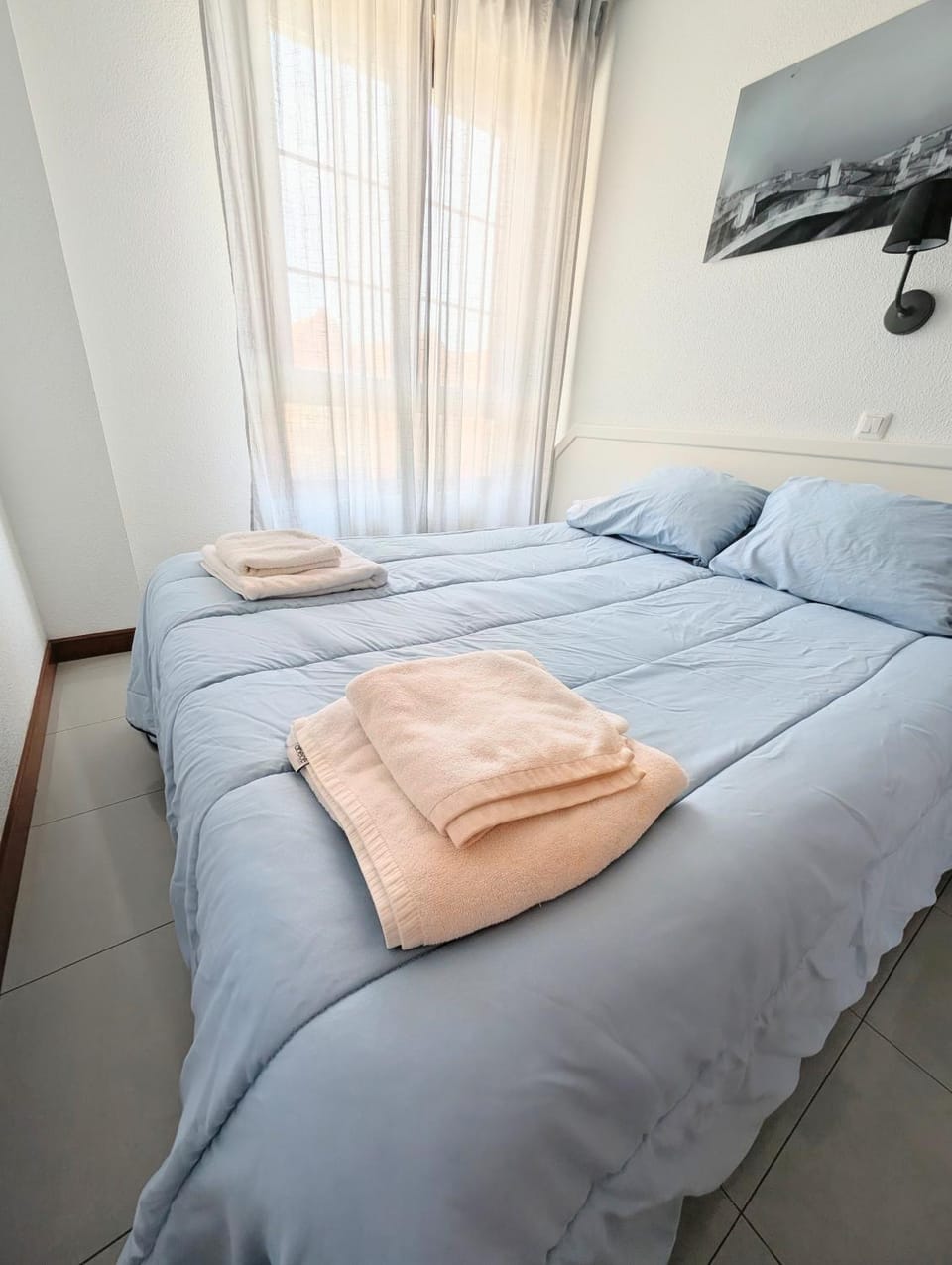 Alojamiento La Ballena Bed and Breakfast in Santoña