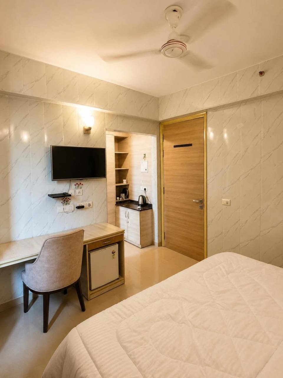 Luxury Studio Nearest to Prem Mandir Vrindavan Apartment in Uttar Pradesh