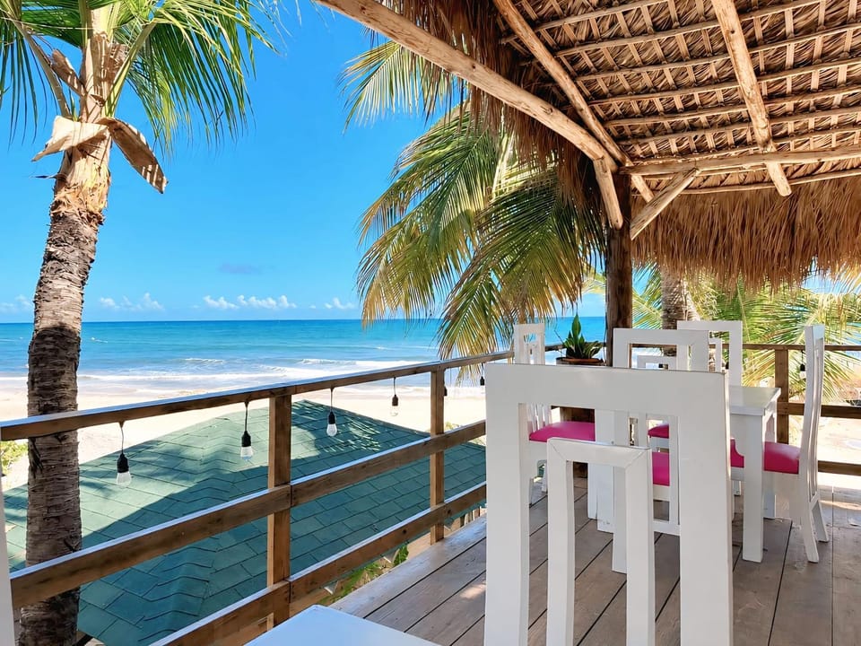 Patio, Restaurant/places to eat, Restaurant/places to eat, Natural landscape, View (from property/room), Balcony/Terrace, Beach