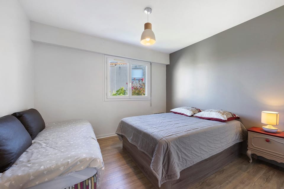 Living room, Bedroom