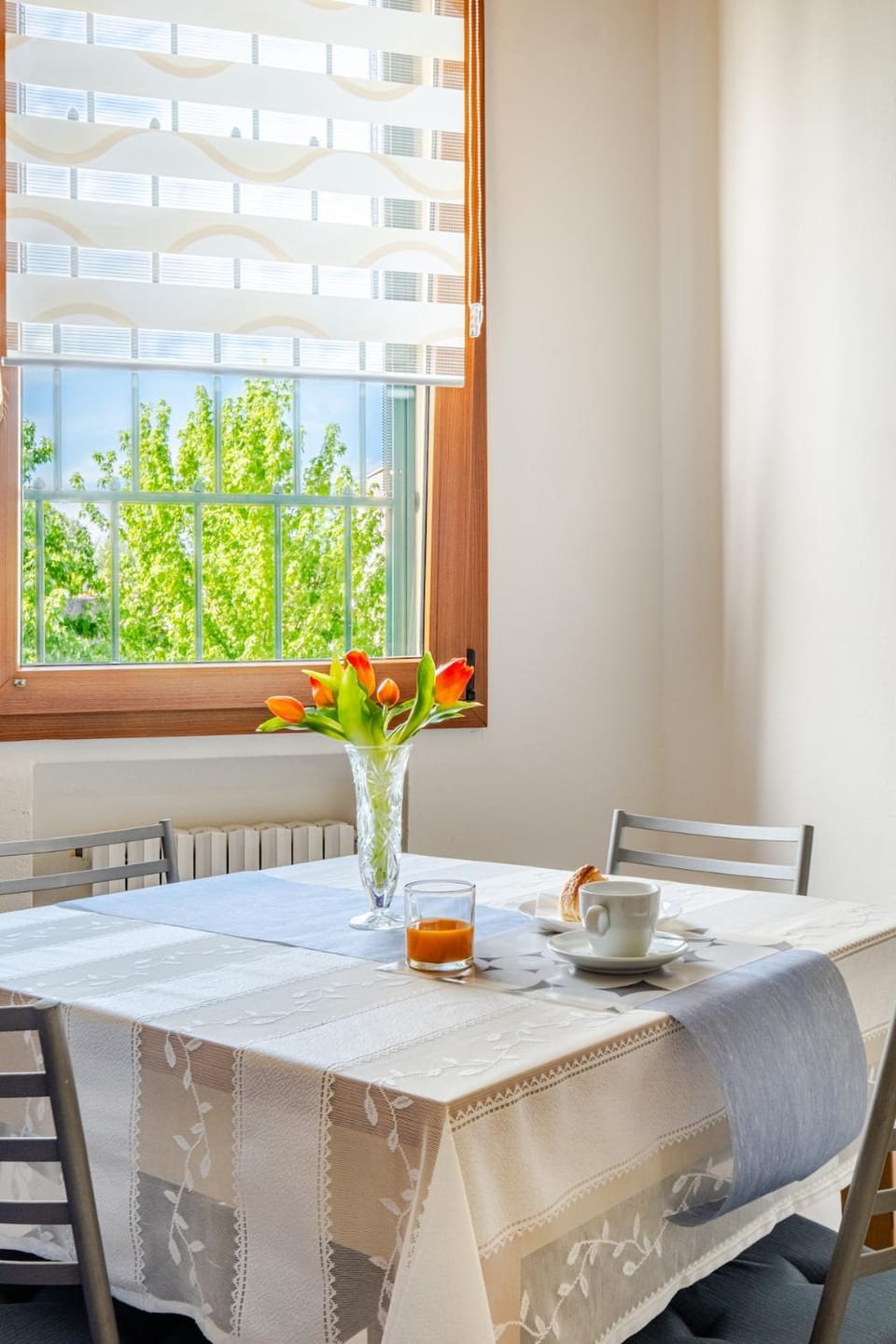 Food and drinks, Dining area, Food, kitchen
