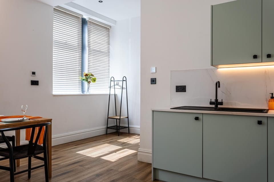 Perfect Booking 2 Bed Flat Near Cabot Circus Apartment in Bristol