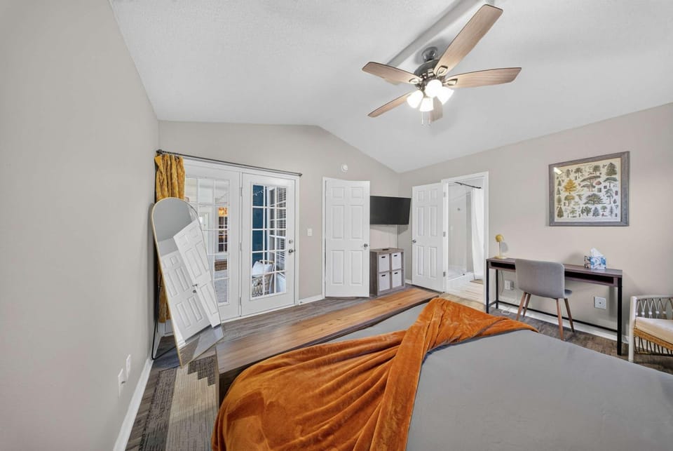 Joy House - Stylish Stay in Central Fayetteville House in Fayetteville