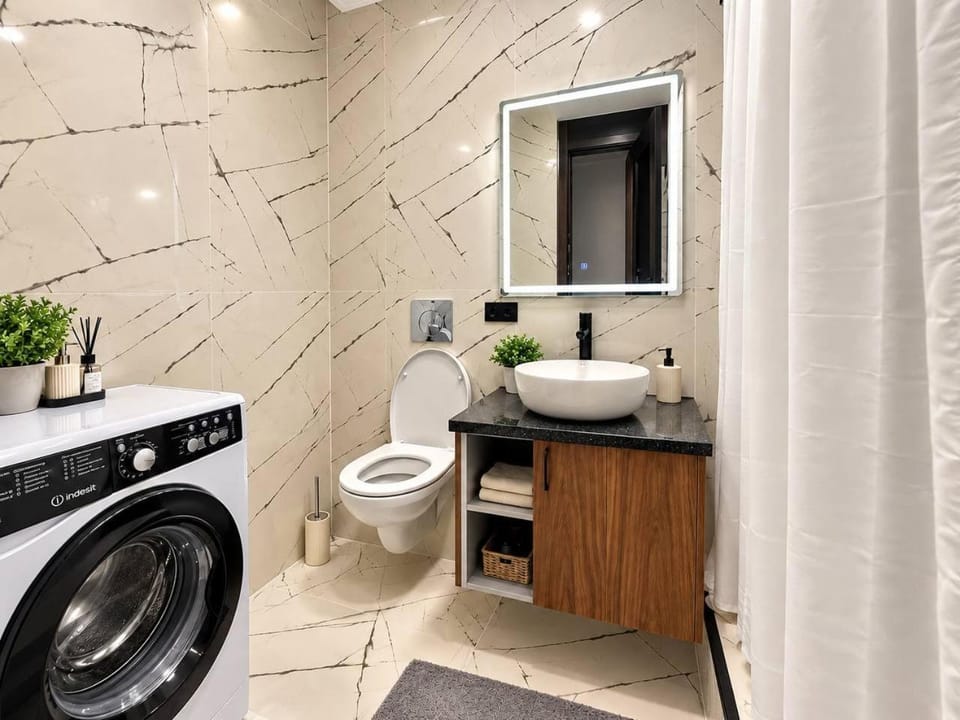 Toilet, Bathroom, washing machine