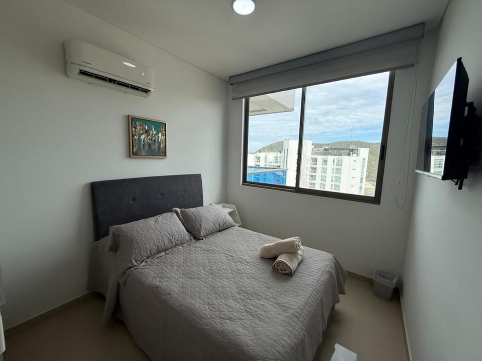 TV and multimedia, Photo of the whole room, air conditioner