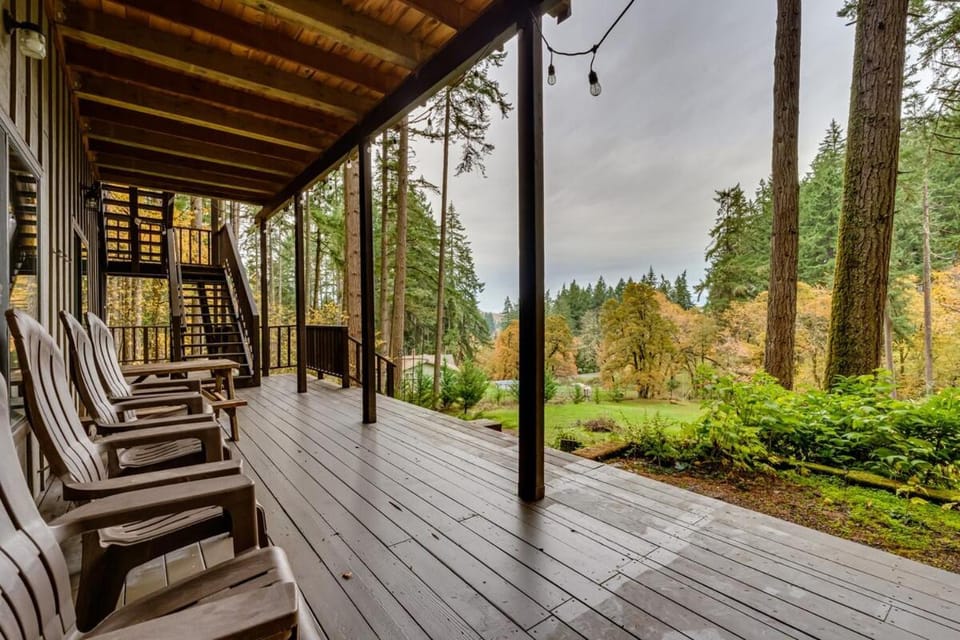 The Tranquil Treehouse House in Eugene