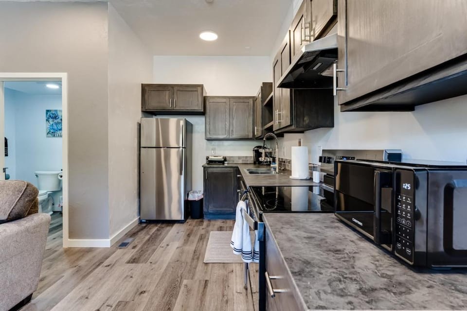 Third Street Retreat Apartment in Springfield