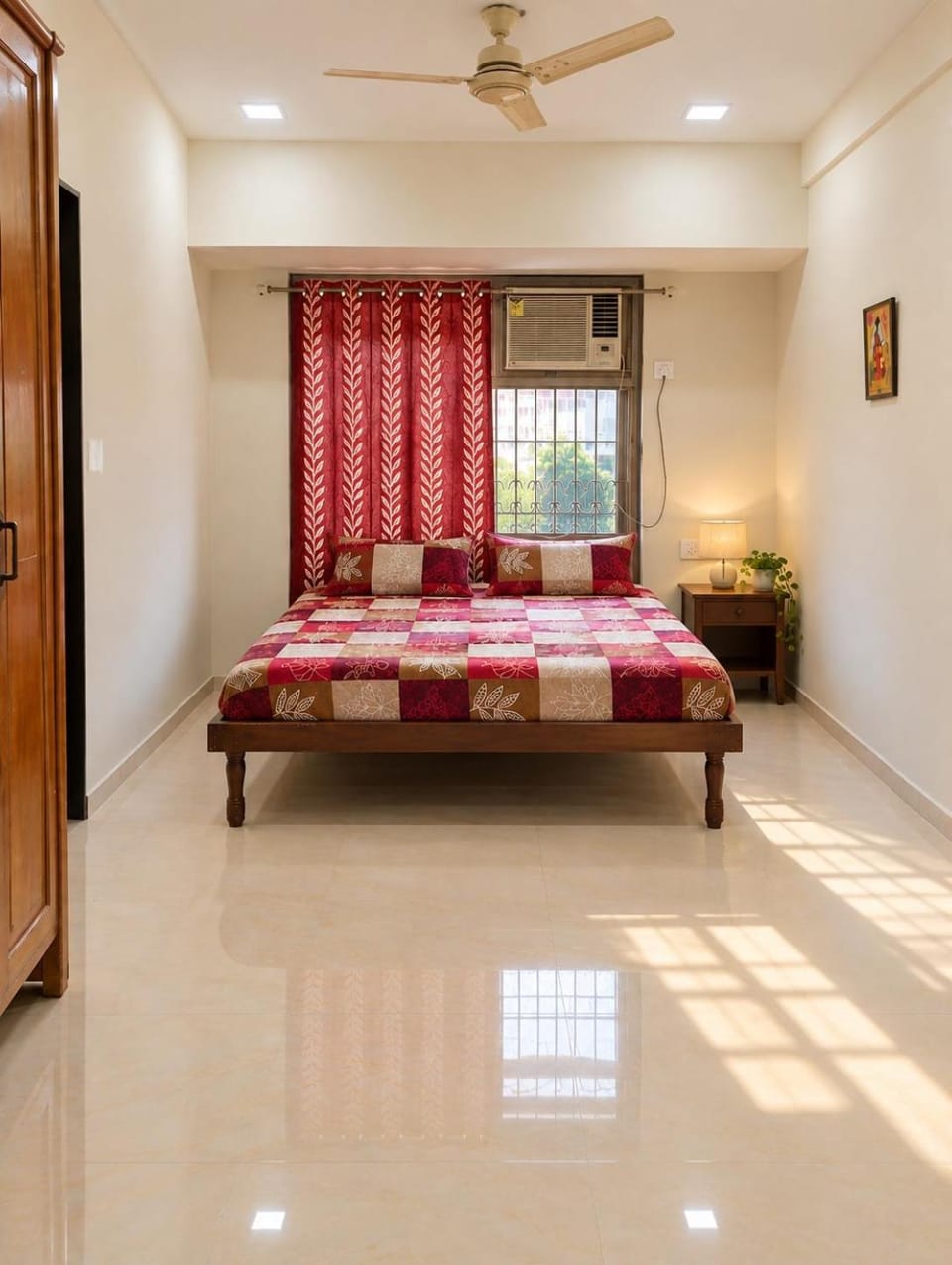 Airport 2 bhk with lit balcony Santacruz west Apartment in Mumbai