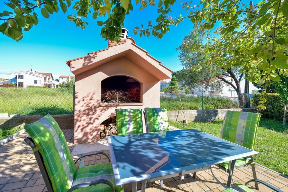 Patio, BBQ facilities, Seating area