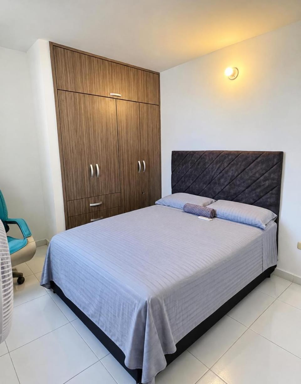 Bedroom, air conditioner