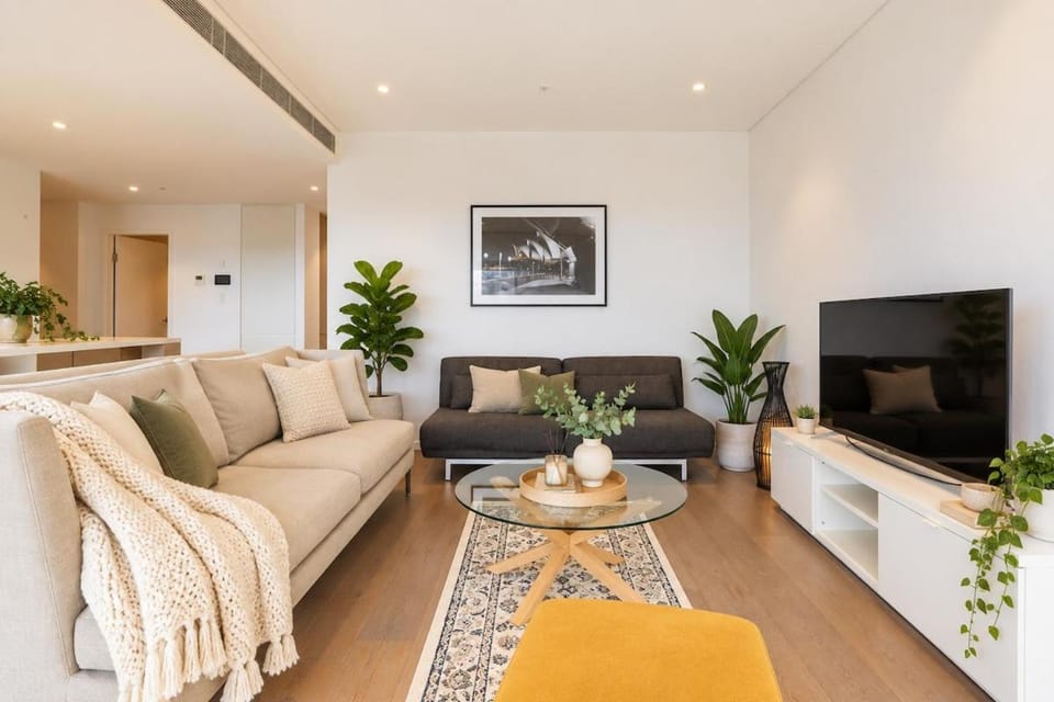 Modern 2BR & Harbour view & Pool & Darling Square Apartment in Surry Hills