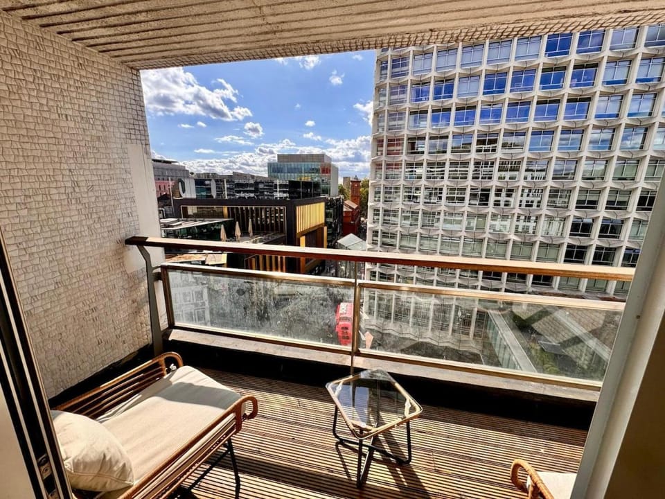 Little Duck Home Apartment in City of Westminster