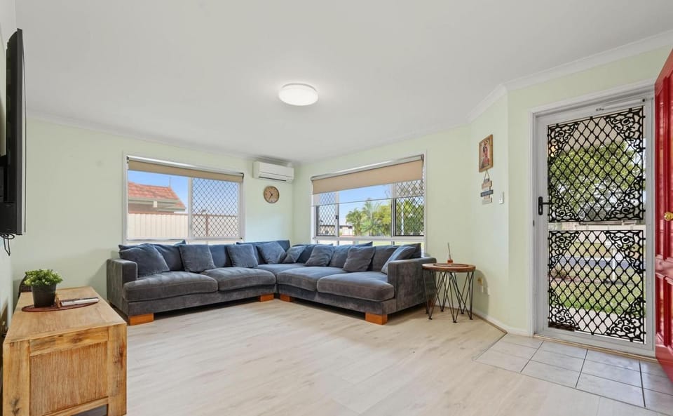 Laze Daze House in Caboolture