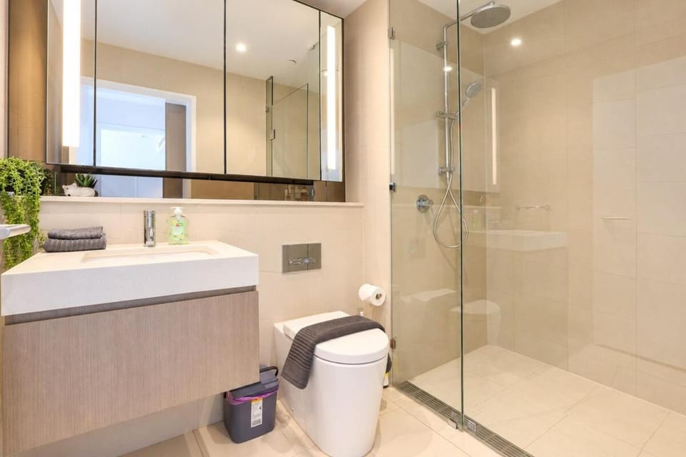 Modern 3BR Apt & Walk to Darling Harbour & ICC Apartment in Surry Hills