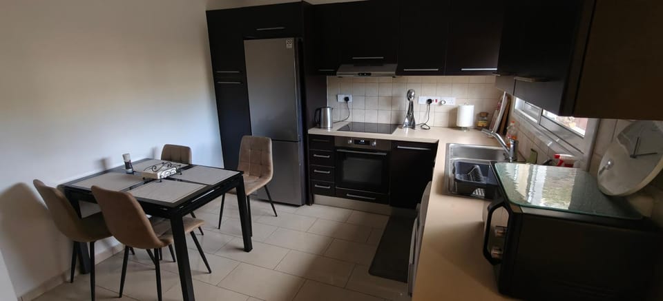 Coffee/tea facilities, Kitchen or kitchenette, oven, pet friendly, stove