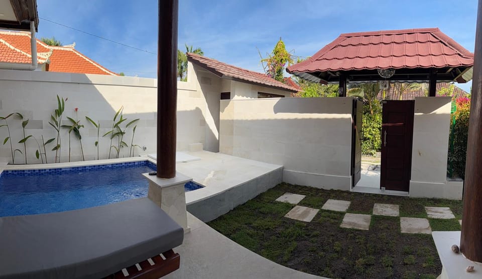 Balcony/Terrace, Pool view, Swimming pool