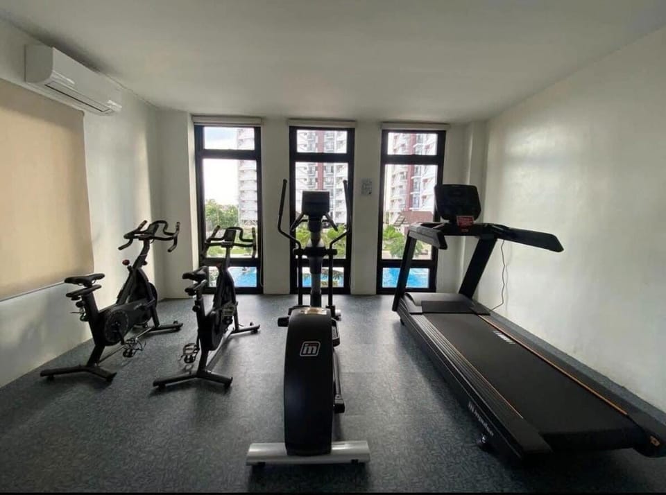 Jiya Hostel at Royal Oceancrest Apartment in Lapu-Lapu City
