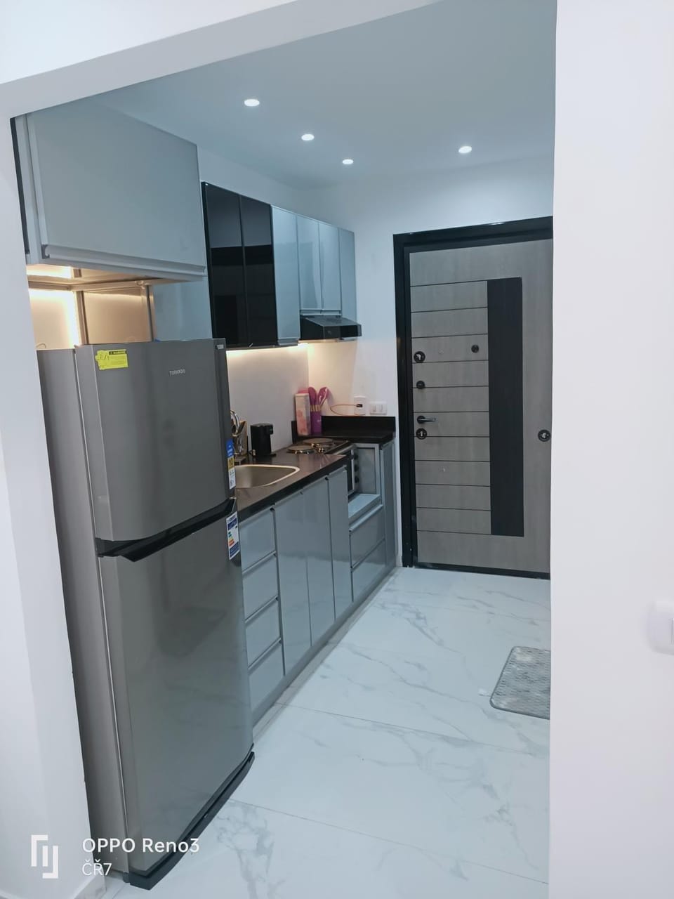 Kitchen or kitchenette, oven