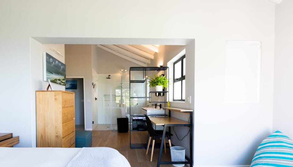 Bathroom, Photo of the whole room, Bedroom
