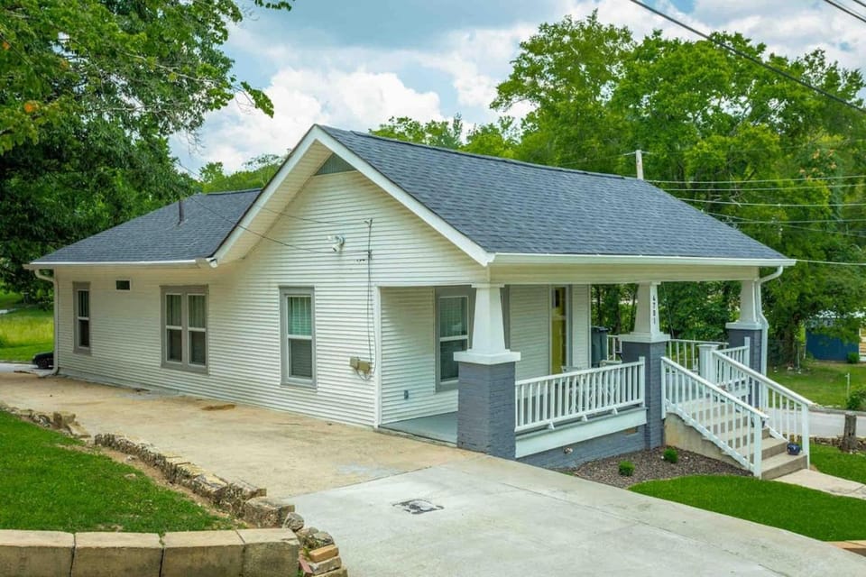 Southside Home- Trendy & Comfortable Apartment in Chattanooga