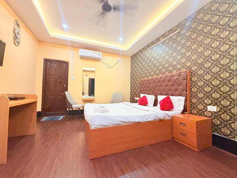Hotel Lavish Grand Hotel in India