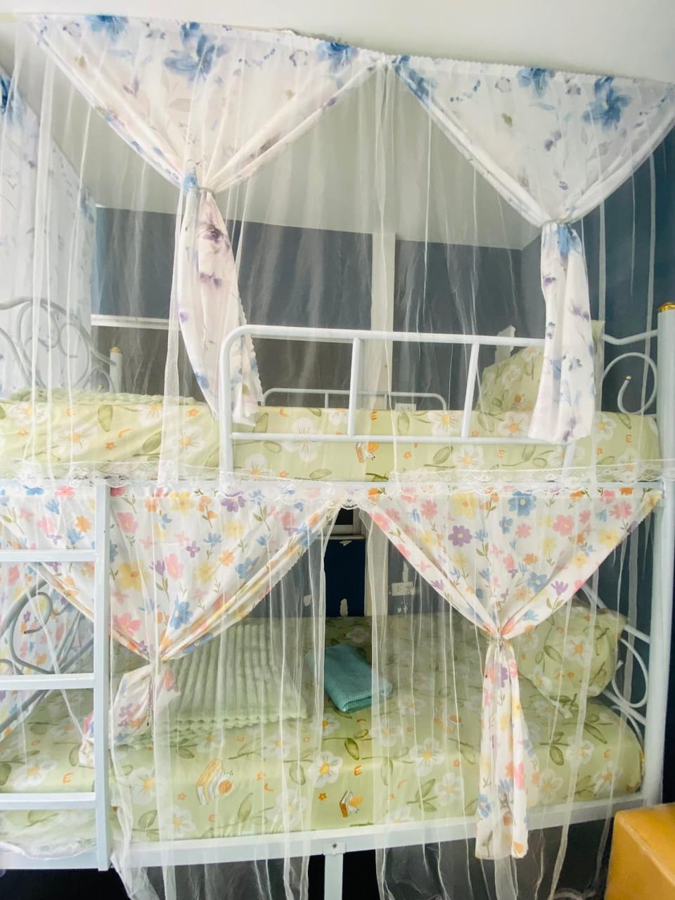 Honey Place Guesthouse Bed and Breakfast in Bangkok