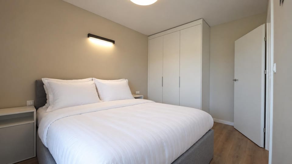 Bed, Photo of the whole room, Bedroom, wardrobe