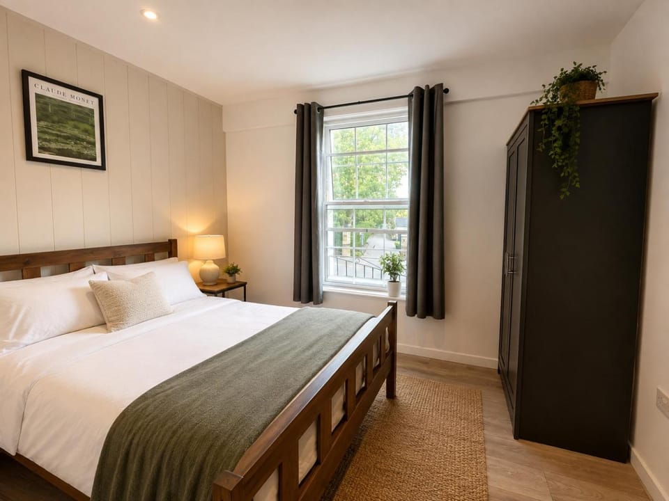 6 Bed 6 Bath, Private Floor Sleeps 13 Free Parking, Contractors & Groups Apartment in Canterbury
