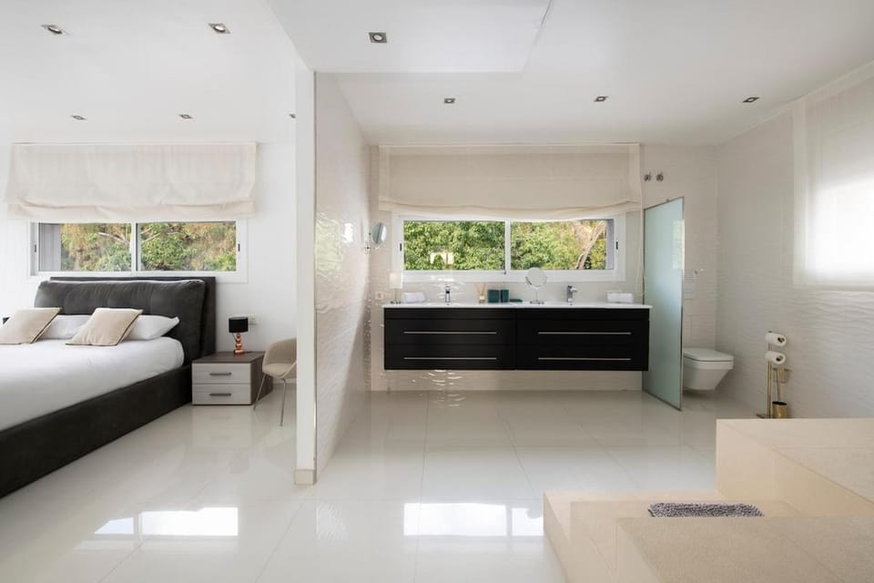 Villamarly Castelldefels - Beach 3 minutes away Villa in Garraf
