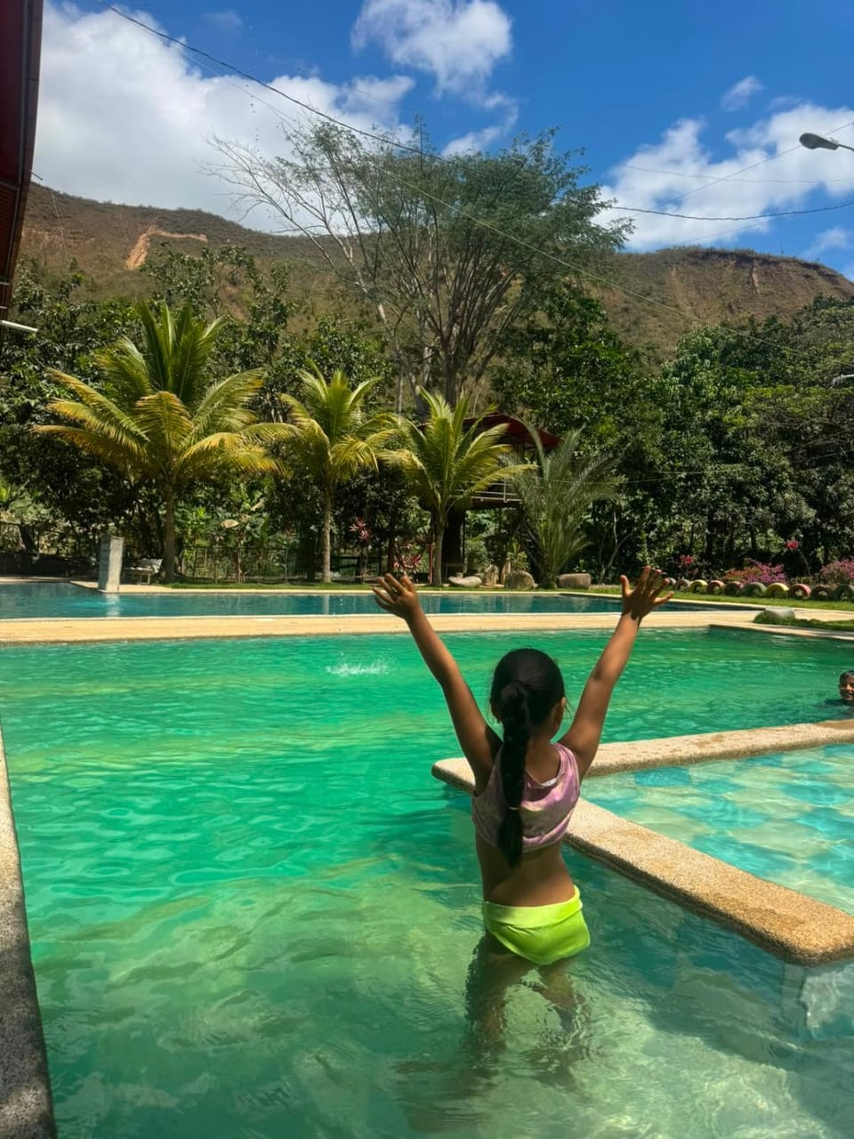 Oasis Natural-Trapiche House in Ecuador