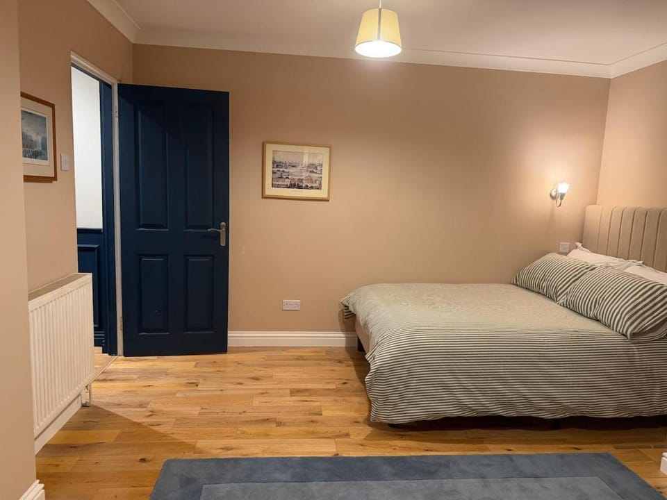 Cozy Compton Central Apartment in Eastbourne
